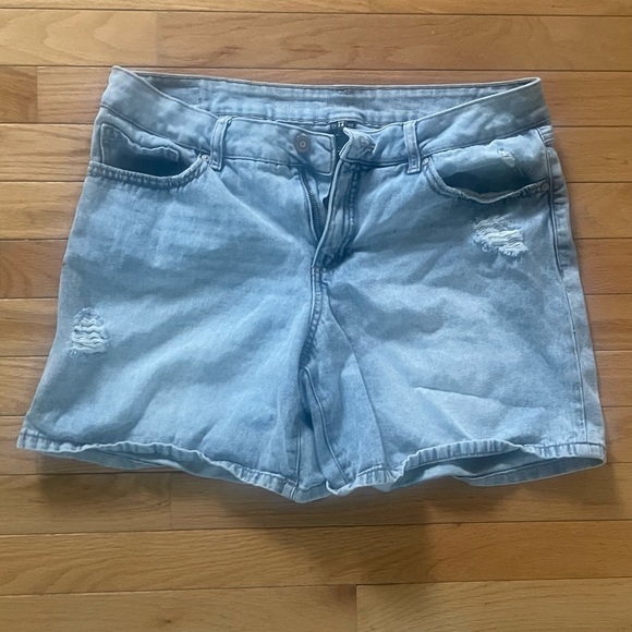 Sound style Jamie short easy fit- light wash rigid front size 14 hard to find.. - Picture 3 of 10